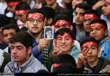 دیدار رهبری با دانش آموزان