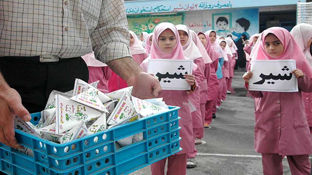 توزیع شیر رایگان در مدارس ابتدایی دولتی الزامی شد