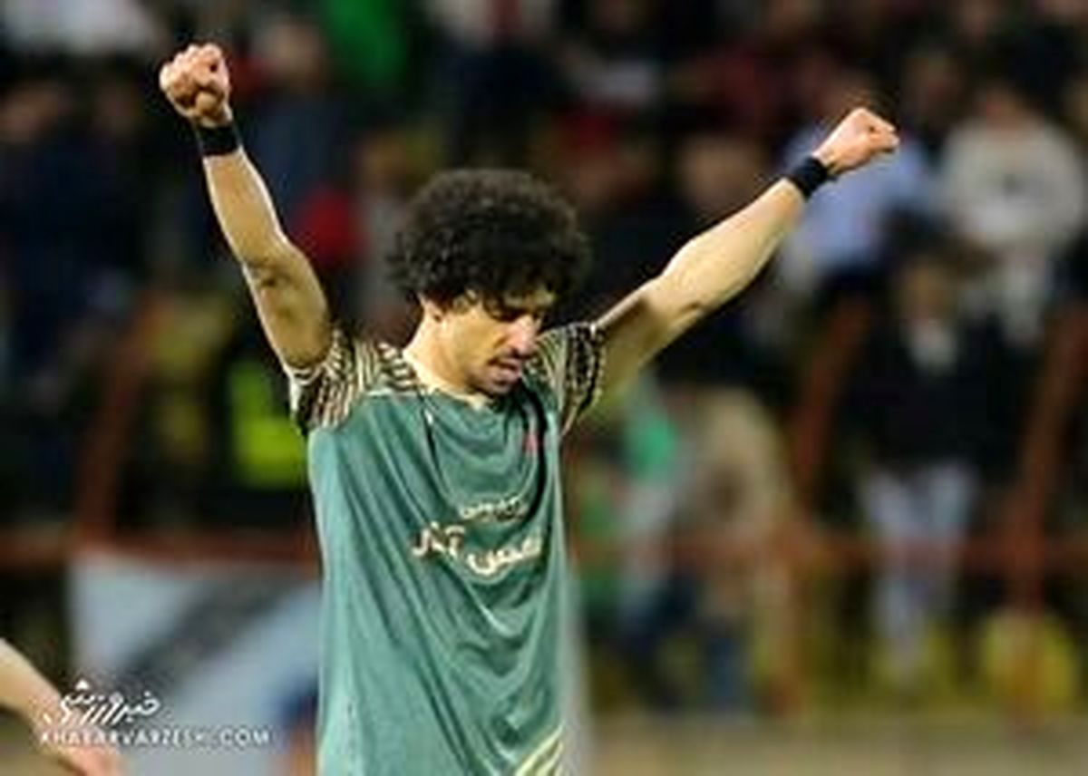 
رقم بالای بازیکن شمس آذر مانع خرید پرسپولیس شد
