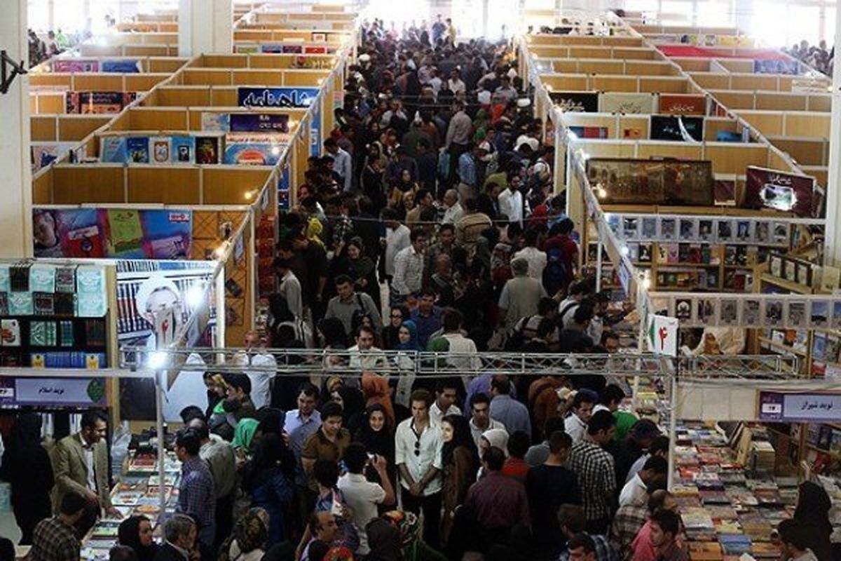برگزاری نمایشگاه کتاب در مجموعه ای غیر از شهر آفتاب اشتباه است/ اعضای شورای شهر نباید تسلیم خواسته های غیر کارشناسی ناشرین شوند