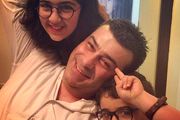 عکس جالب گوینده خبر با فرزندانش