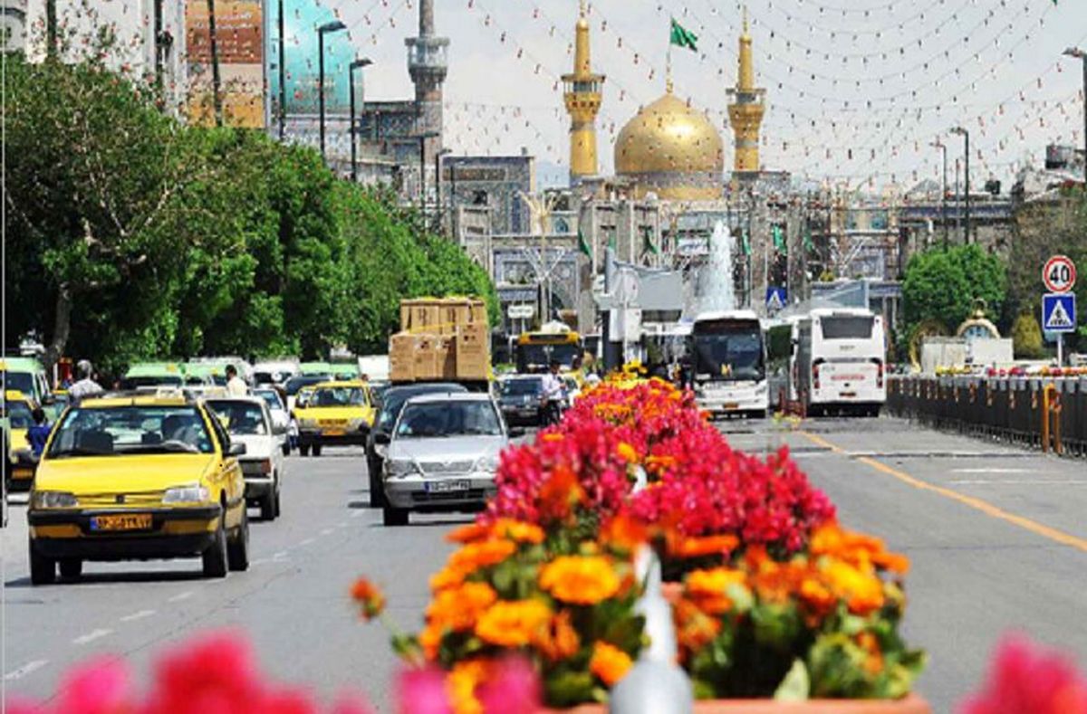 مناجات‌خوانی منصور ارضی در حرم امام رضا(ع) در ایام زیارت مخصوصه