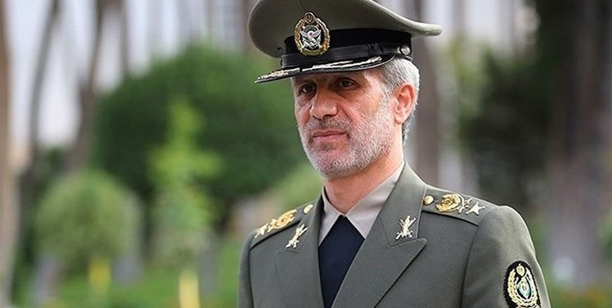 پیام تبریک فرمانده کل ارتش به مناسبت روز نیروی انتظامی
