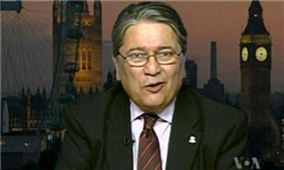 وقتی سعودی‌زاده توسط مجری VOA هم مسخره شد!