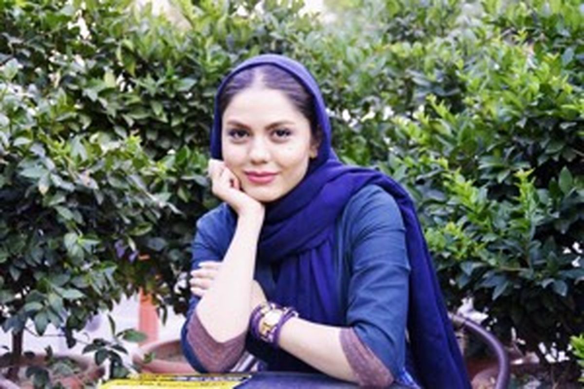 «آزاده زارعی» روی تخت بیمارستان /عکس