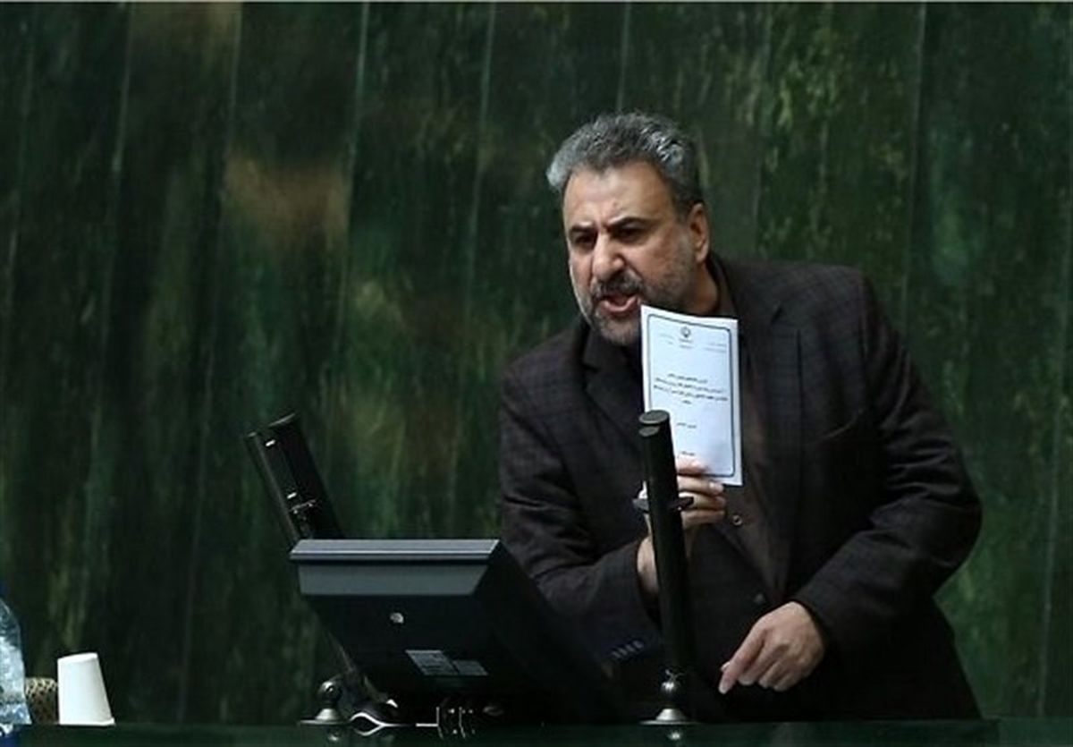 فلاحت پیشه به ترامپ: در تهران تنها نظامیان با تو سخن می‌گویند