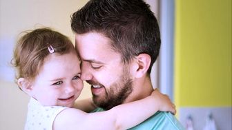 فرزندان تا چه زمانی تحت تکفل والدین محسوب می‌شوند؟
