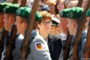 
وزیر دفاع آلمان: ناتو همچنان سنگ بنایی محکم است
