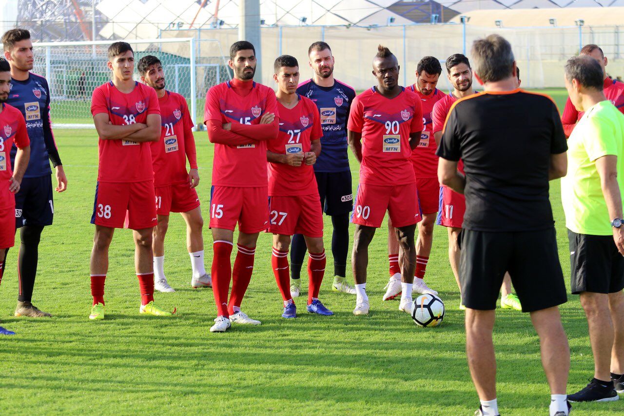 اعتصاب سرخ! /بازیکنان پرسپولیس، اعتصاب کردند