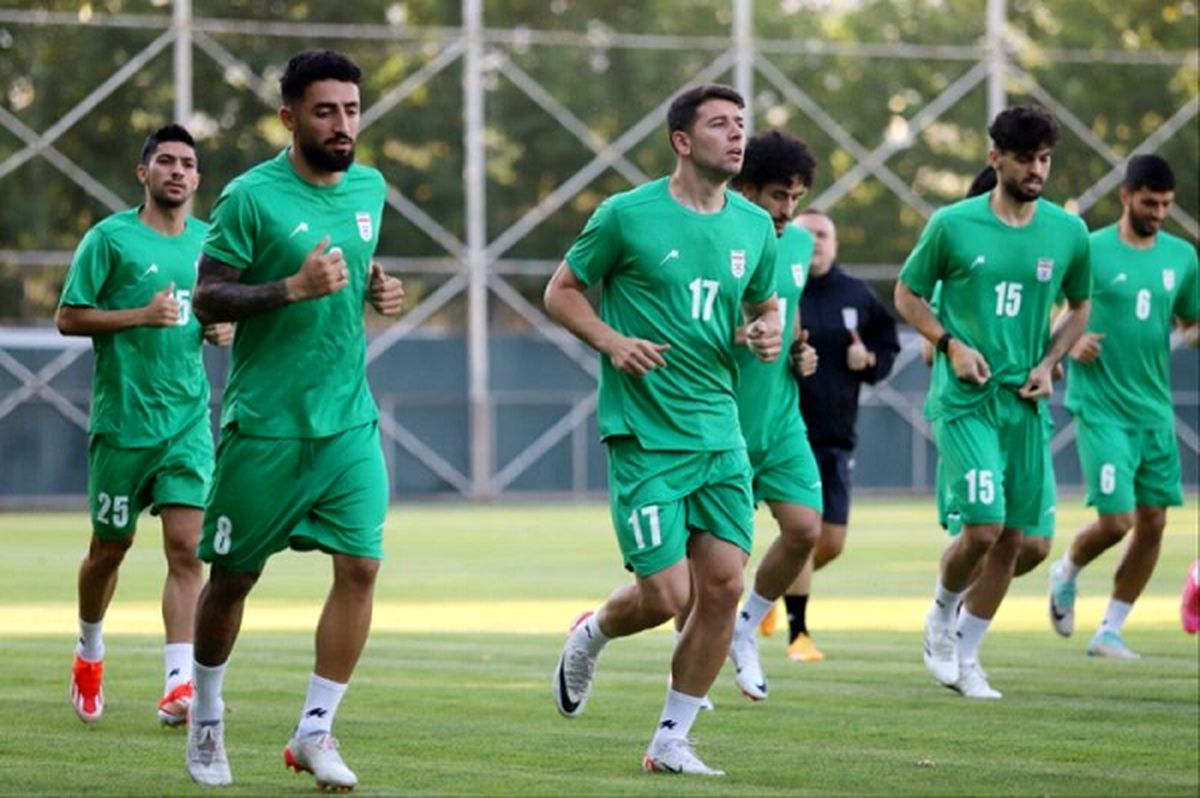 استقبال از پوستر نوستالژیک تیم‌ملی