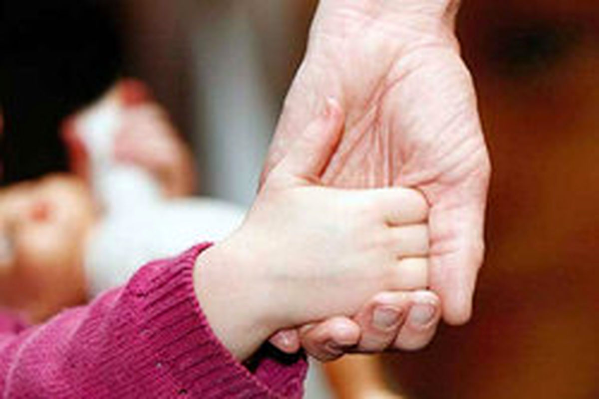 چطور می‌توان کودکی را به فرزندخواندگی قبول کرد؟