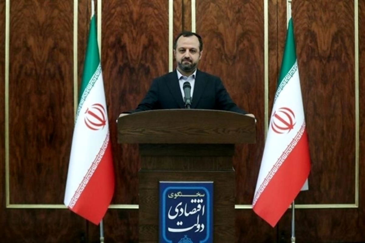وزیر اقتصاد: حذف ارز ۴۲۰۰ تومانی تدریجی خواهد بود/ رفتار پلیسی در اقتصاد تأثیرات مطلوب نخواهد داشت
