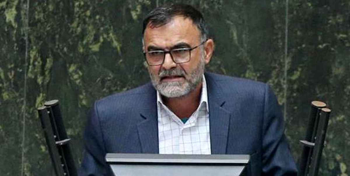 بانک ها همچون زالو تمام ثروت و سرمایه کشور را می مکنند