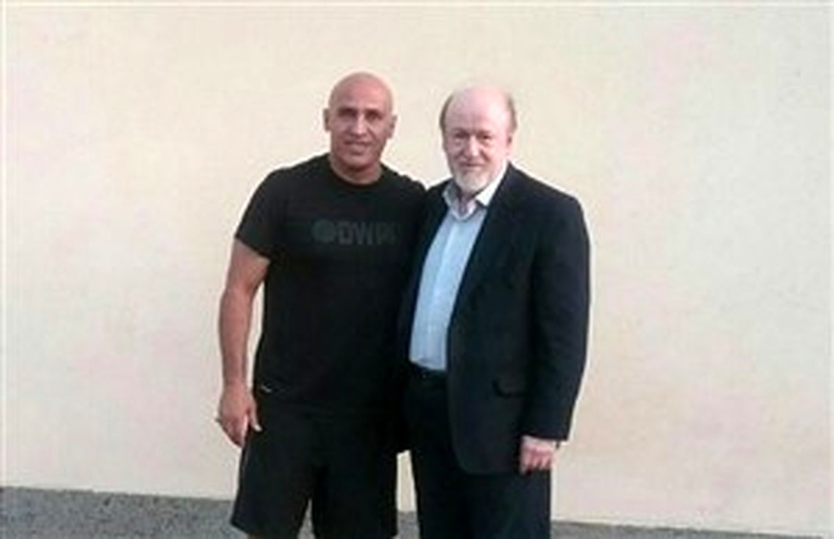  شعار استقلالی ها علیه افتخاری و منصوریان 