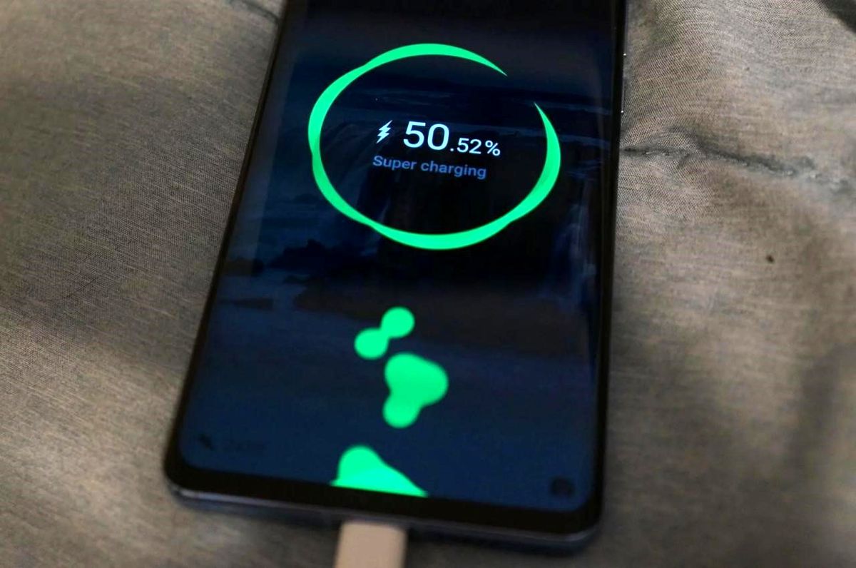 چرا گوشیHuawei P30 Pro انتخاب بهتری نسبت به سامسونگ اس ۱۰ پلاس است؟