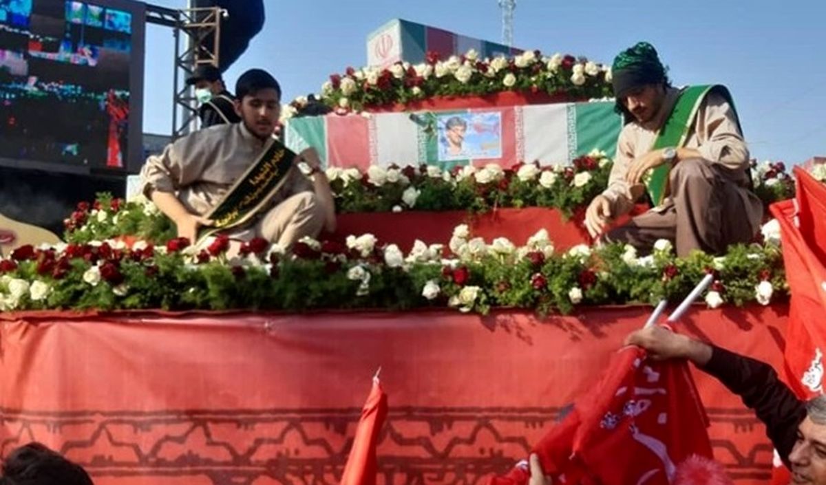 مراسم تشییع پیکر شهدای مدافع حرم در میدان امام حسین(ع) تهران +ویدئو و عکس