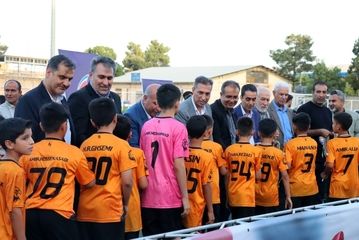 رژه باشکوه پسران آینده‌ساز فوتبال فارس در فستیوال فوتبال ۱۲ سال/ گزارش تصویری