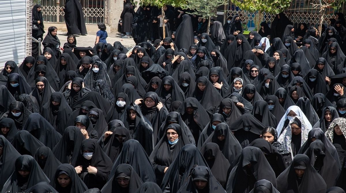  سبک زیستی عفیفانه در مساله حجاب و عفاف / نقش خانواده در فراهم کردن محیط های عفیفانه