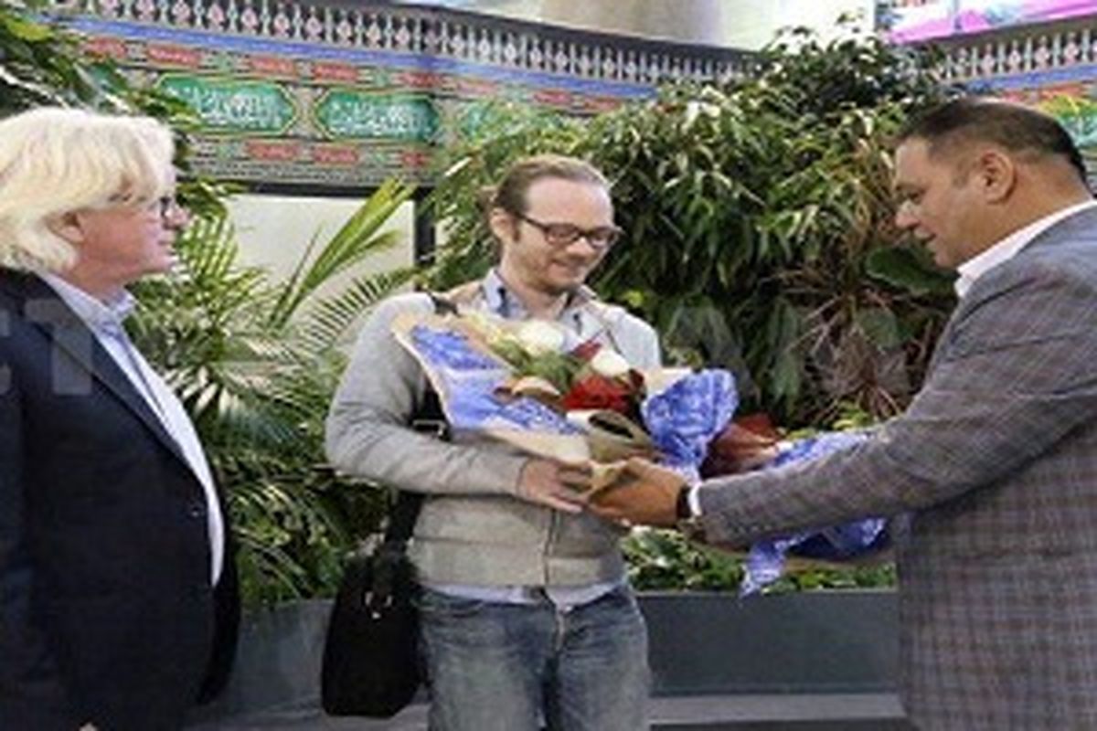 غیبت آنالیزور جدید استقلال در بازی مقابل نساجی