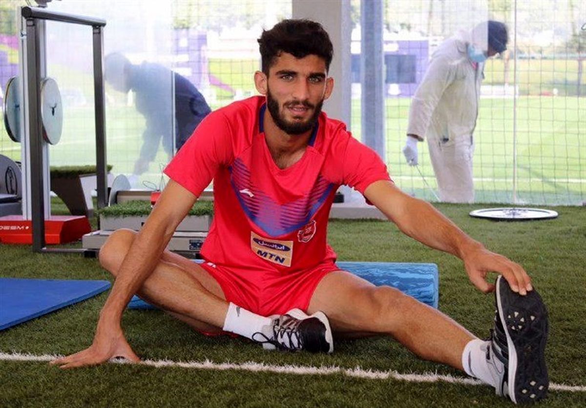 مهاجم پرسپولیس در راه بوشهر