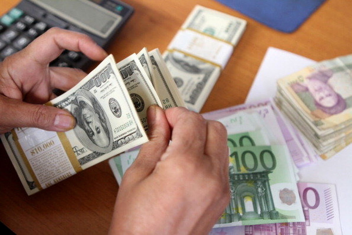 خداحافظی دلالان ارز با میدان فردوسی+تصاویر