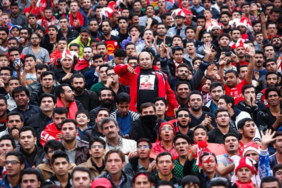 هجوم اهوازی ها به هتل تیم پرسپولیس در اهواز