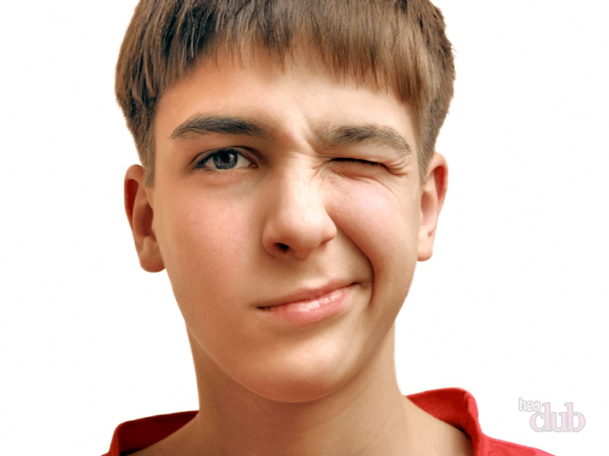 چگونه «تیک‌ عصبی» صورت را درمان کنیم؟