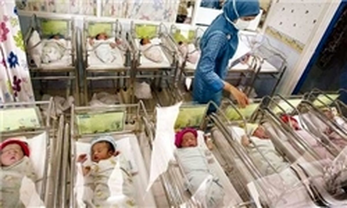 مسئولان بخشی از حقوق‌های نجومی را به اجرای قانون مرخصی زایمان اختصاص دهند
