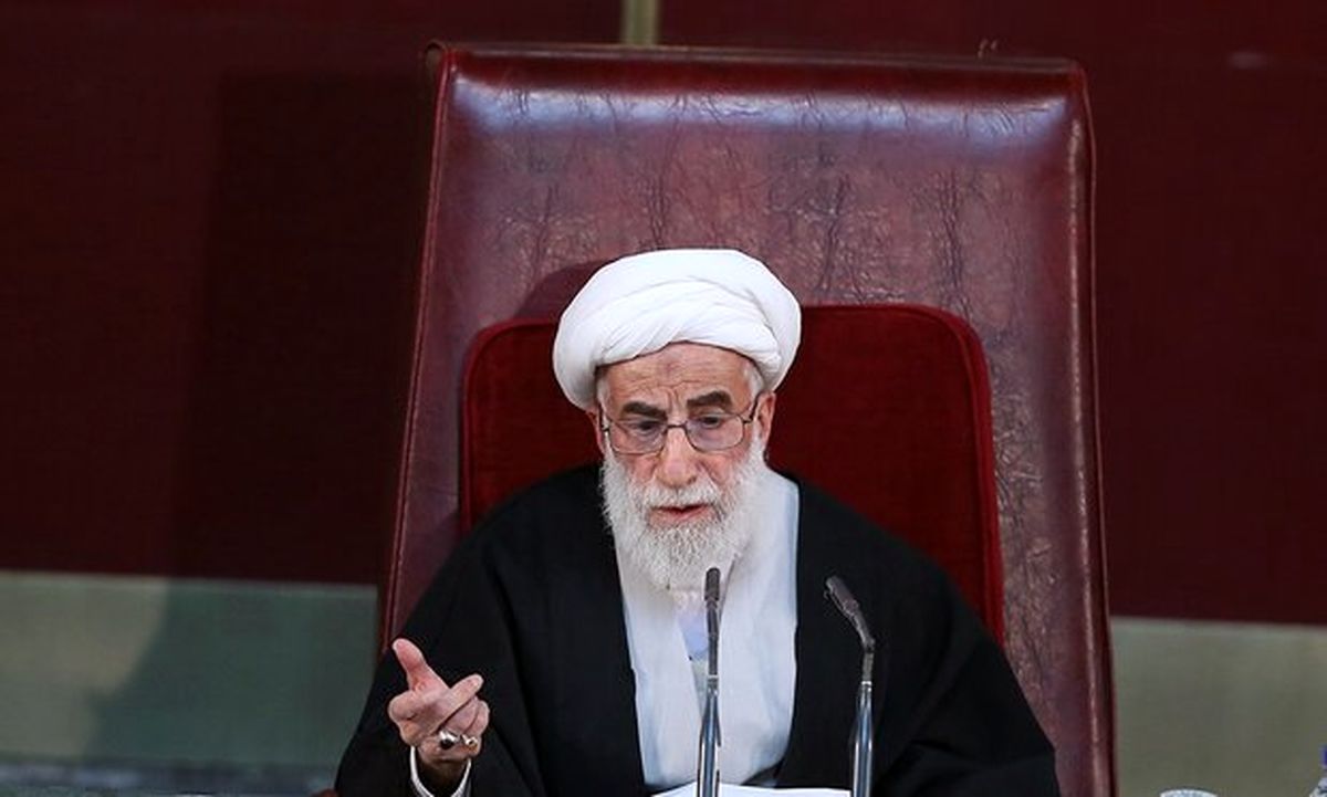 آیت الله جنتی: سیاست خارجی نباید معطل موضوع هسته‌ای شود