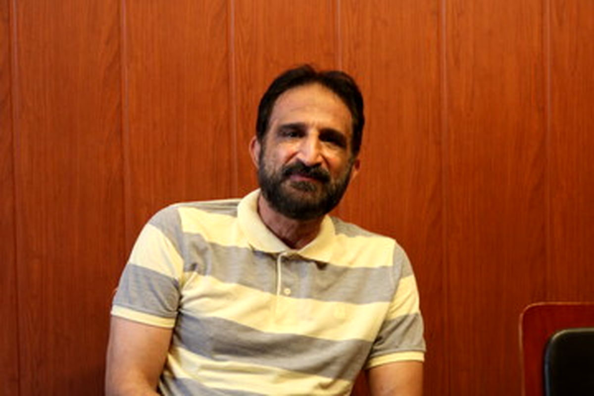 نکونام مردانگی کرده هنوز در استقلال مانده است
