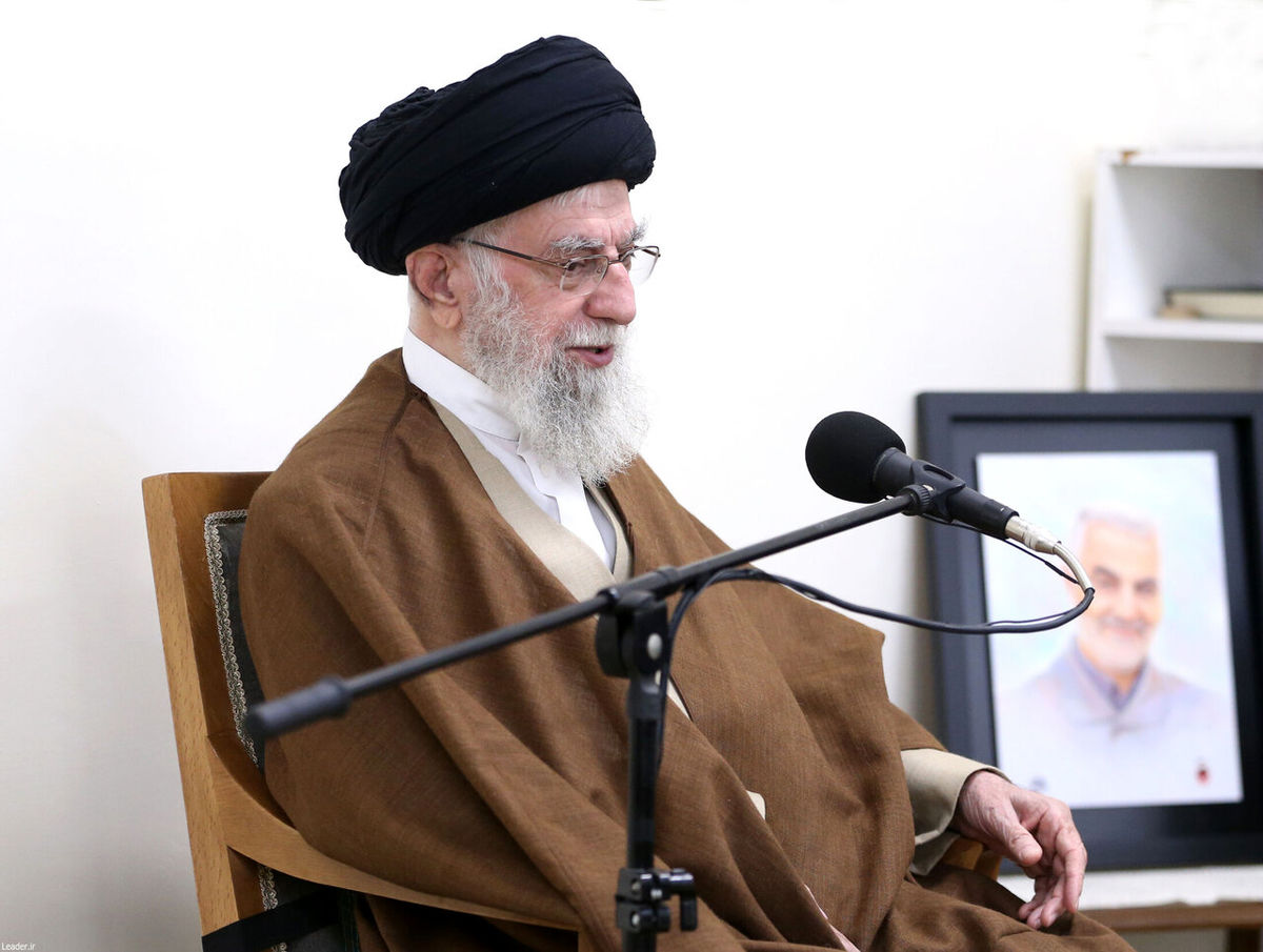 پوستر پرمعنای سایت رهبر انقلاب بعد از حادثه تروریستی کرمان