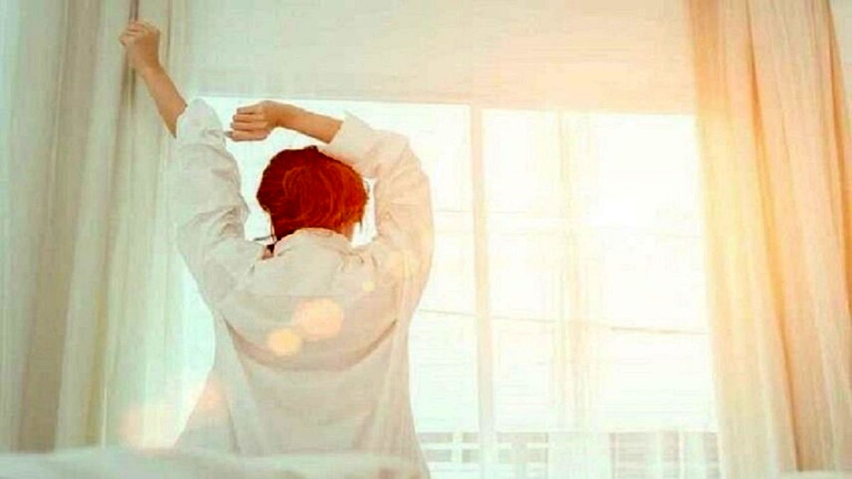 دلیل زود بیدار شدن برخی افراد در آخر هفته‌ها
