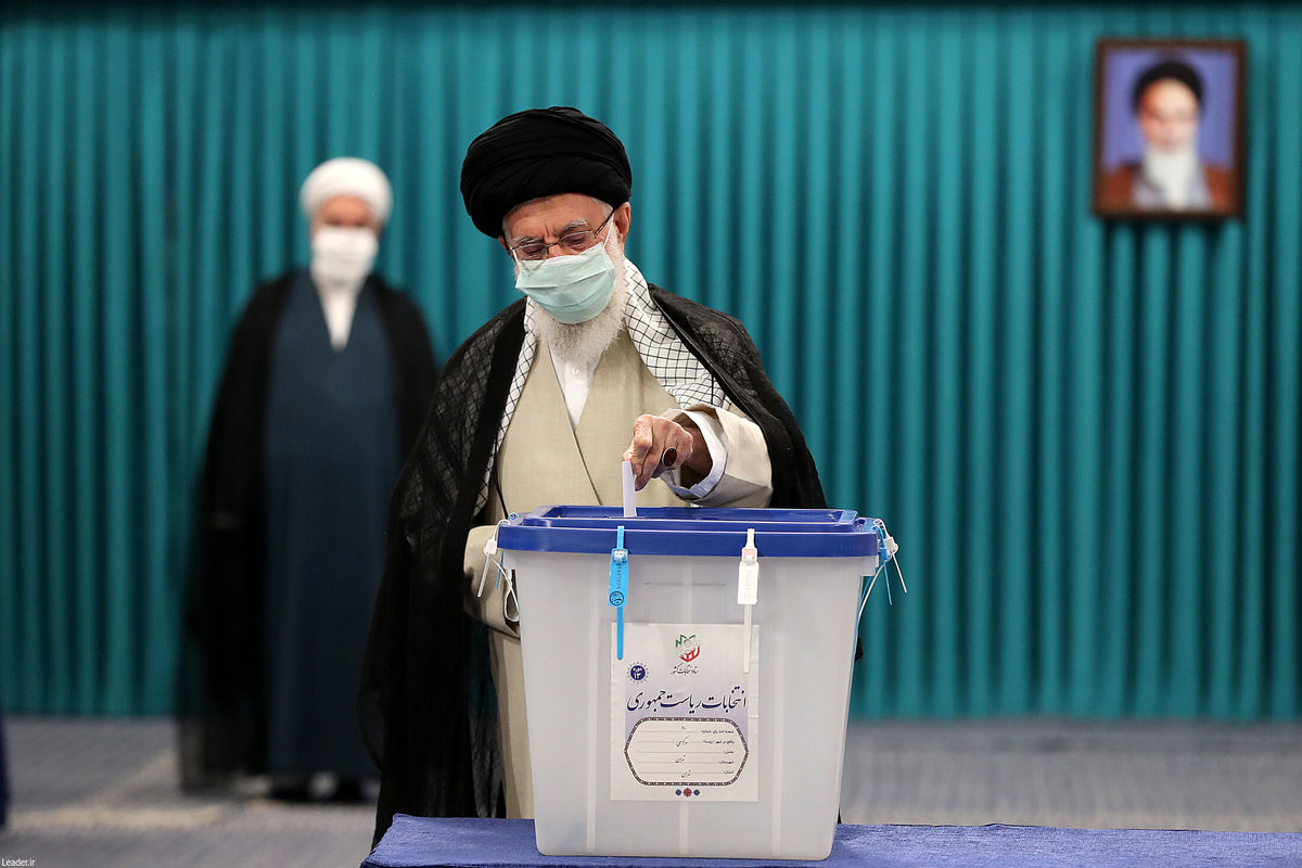 فیلم کامل رای دادن رهبرانقلاب در انتخابات 1400+ فیلم