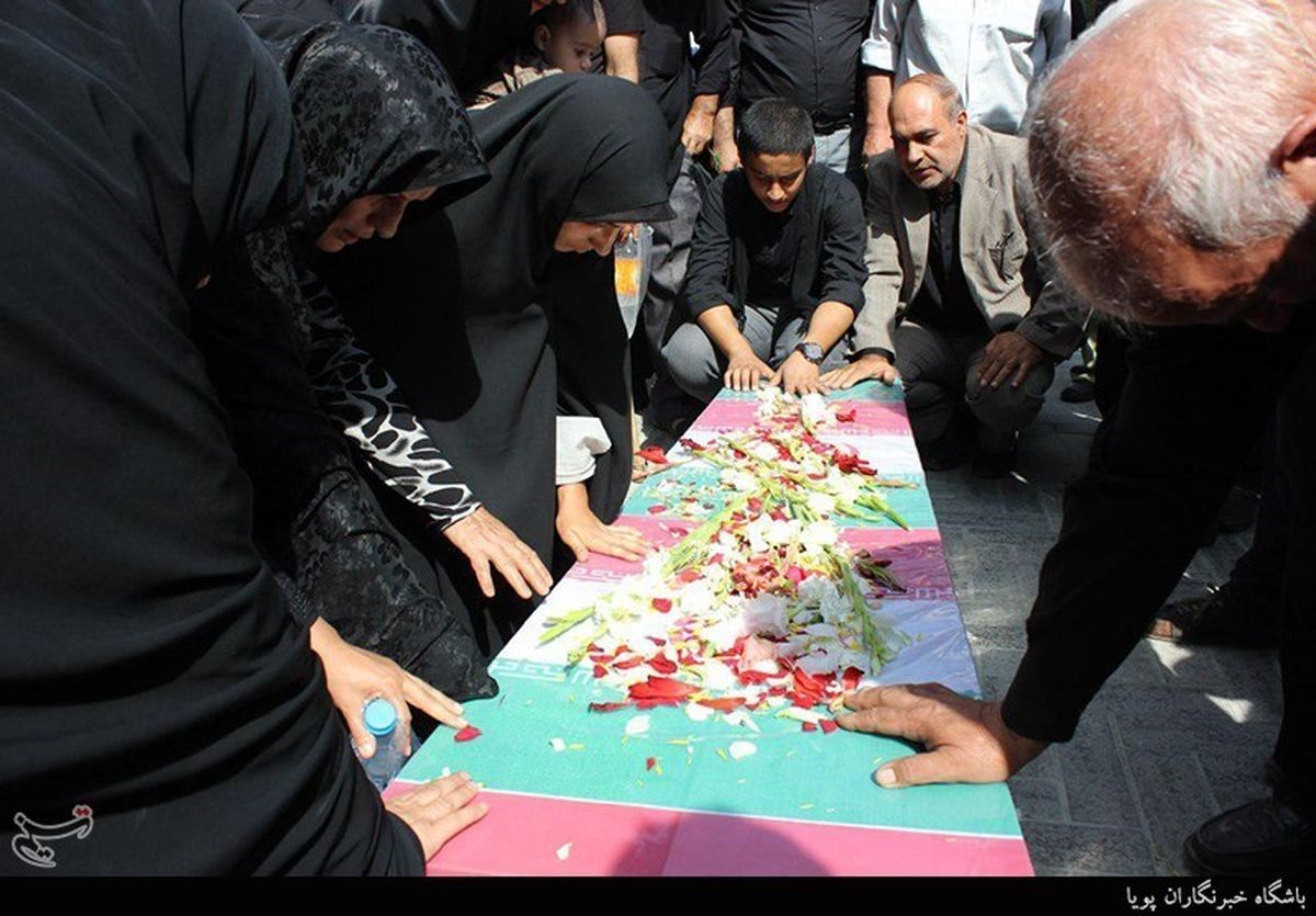  پیکر شهید عبدالغفور کاظمی پس از ۳۴ سال به زادگاهش بازگشت 