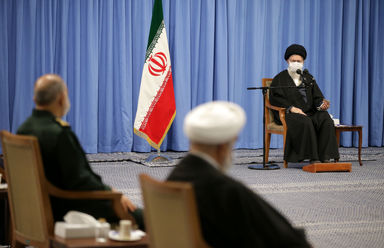 دیدار دست‌اندرکاران مراسم سالگرد شهید سلیمانی با رهبر معظم انقلاب اسلامی