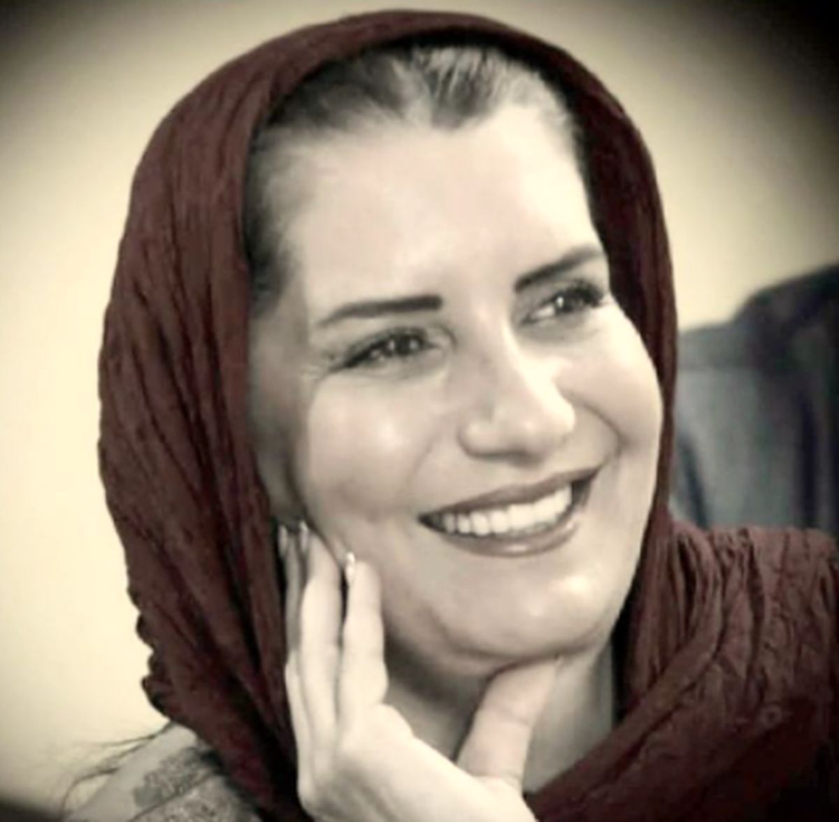 فریبا کوثری و جمعی از خانم های بازیگر در پارک/ عکس