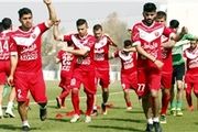 حاشیه شیرین تازه داماد در تمرین سرخ پوشان