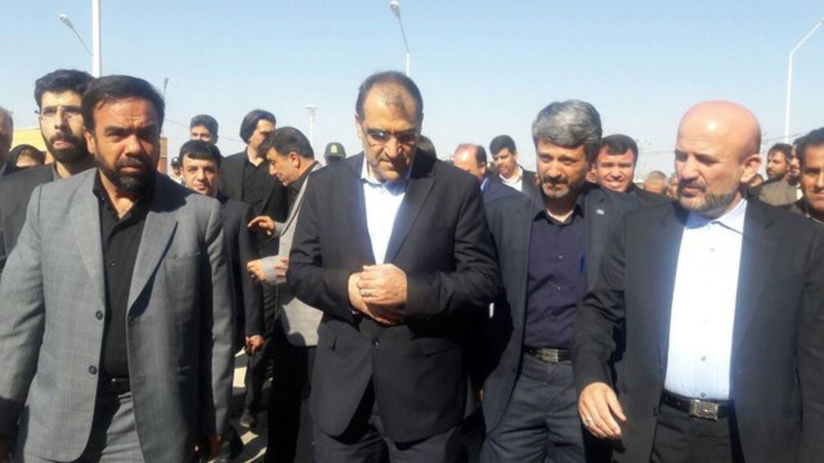 دستور وزیر بهداشت درباره یک بیمارستان در زرندیه