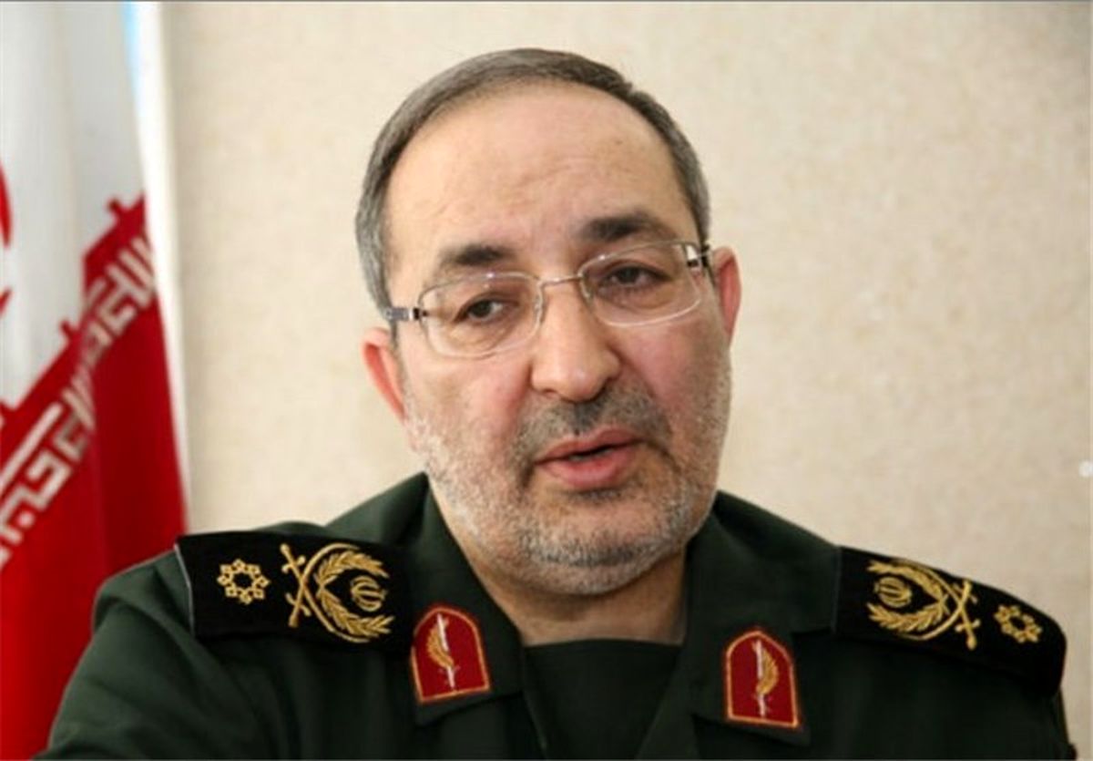 هیچکس حق مذاکره و گفت‌‌وگو با بیگانگان در مورد توان دفاعی و موشکی کشور را ندارد