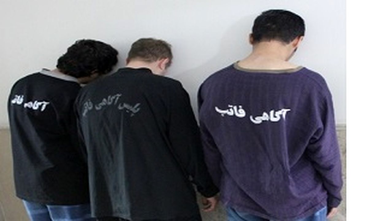 شیوه جدید کلاهبرداری/ سوء استفاده از لباس پلیس برای تلکه خارجی ها