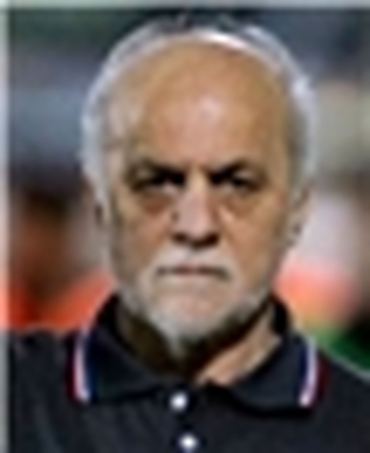 بازیکنی مثل طارمی را روی هوا می‌زنند