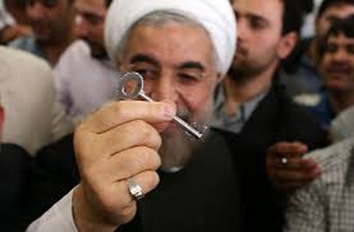 اشتغال زایی دولت؛ مردم دستفروش شدند/ فیلم