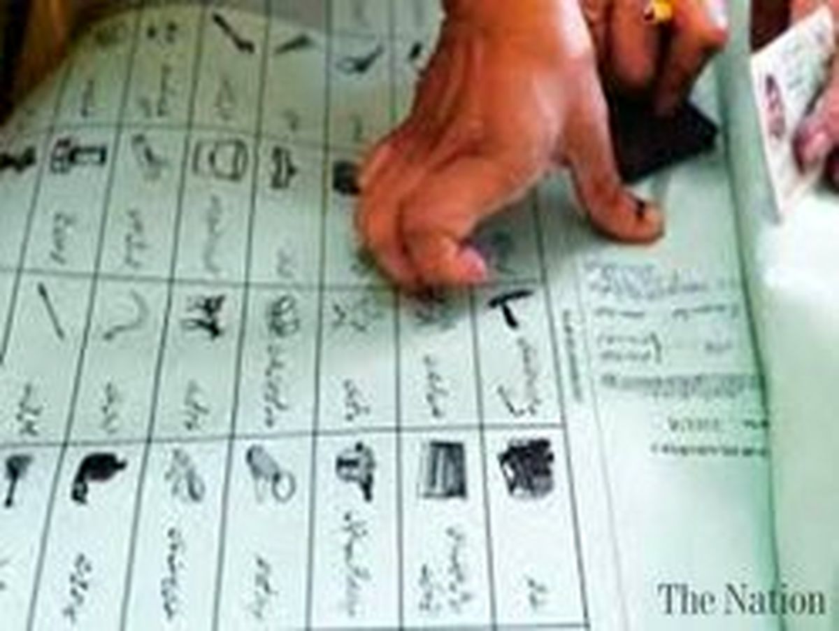 انتخابات پارلمانی پر حاشیه در افغانستان