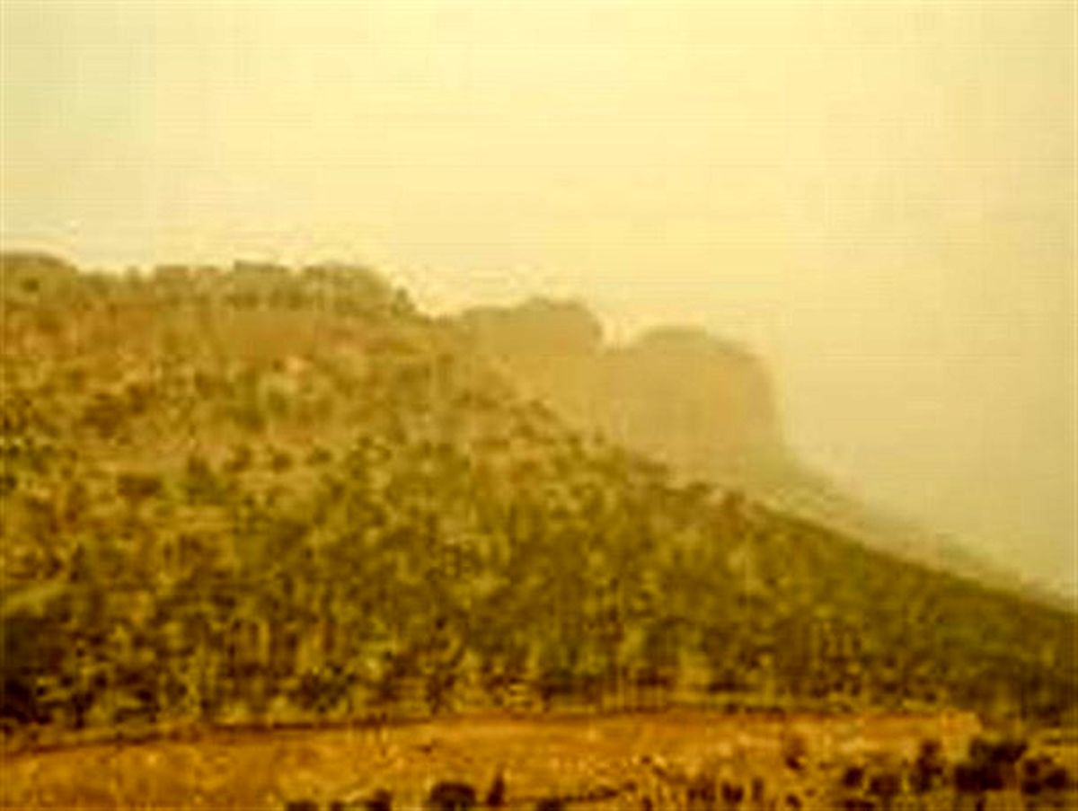 آسمان روانسر کماکان در تسخیر ریزگردها