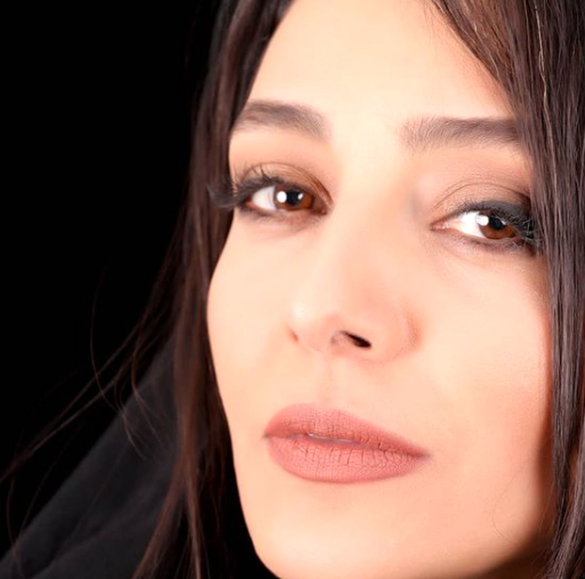 سلفی جدید و پرنور ساره بیات /عکس