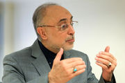 صالحی از نصب ۱۰۰۰ ماشین سانتریفیوژ نسل دوم خبر داد