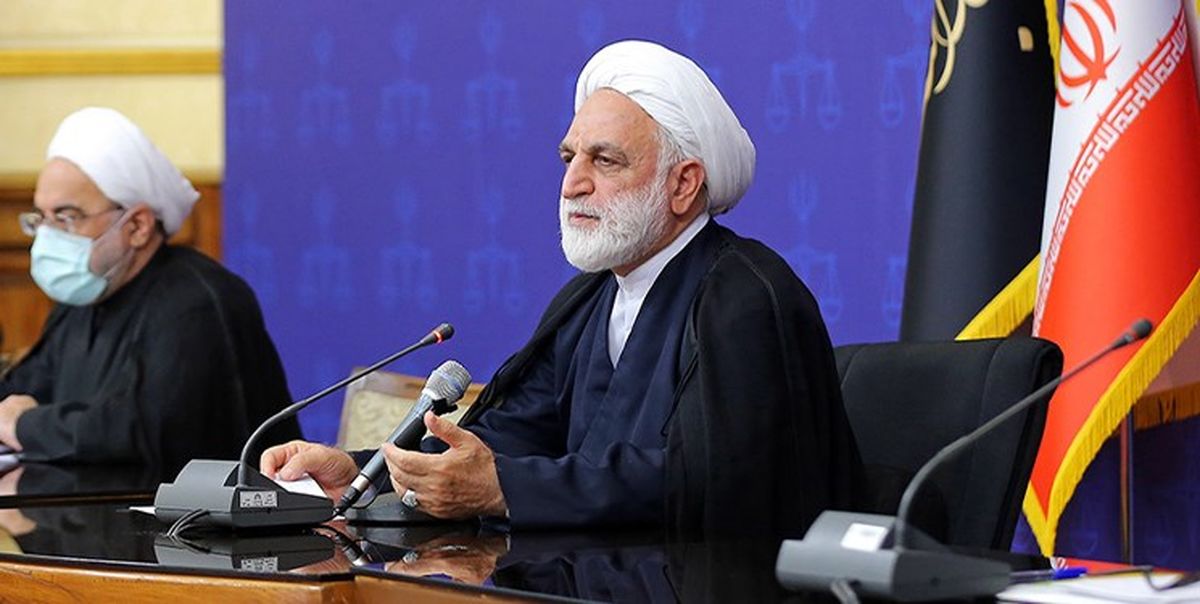 تأکید رئیس دستگاه قضا بر لزوم بازنگری و تغییر برخی قوانین و رفتار‌ها به نفع زنان
