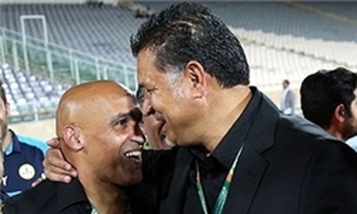 منصوریان خودش را گرفته، با علی دایی که نمی‌توان صحبت کرد