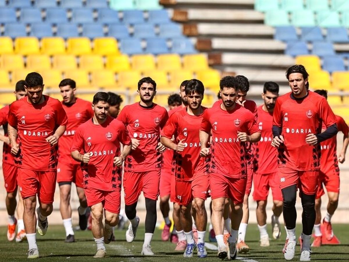 این سه مربی به کمک کریم باقری می آیند