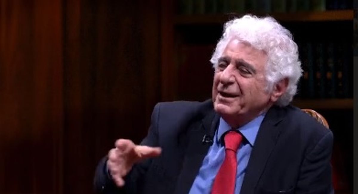 متفکران به صحنه باز می‌گردند
